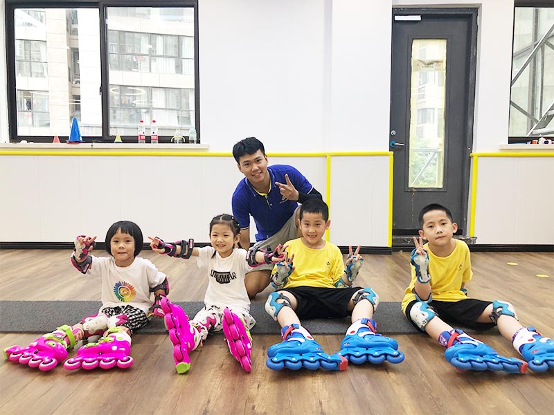 轮滑课程现场